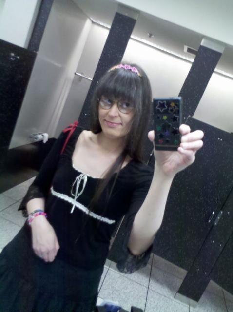 Airport bathrooms has like ossum lighting! Airport bathrooms has like ossum lighting!